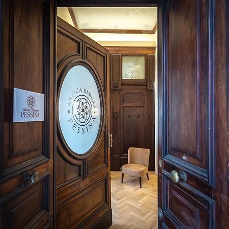 Antica Dimora Pessina Hotel Napoli Bagian luar foto