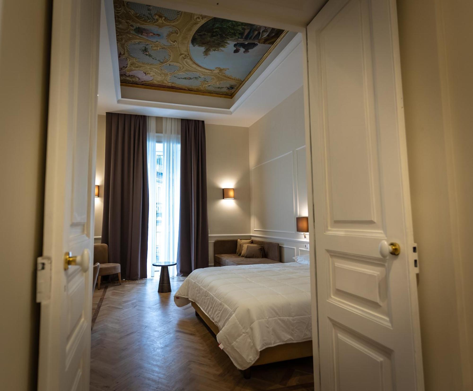 Antica Dimora Pessina Hotel Napoli Bagian luar foto